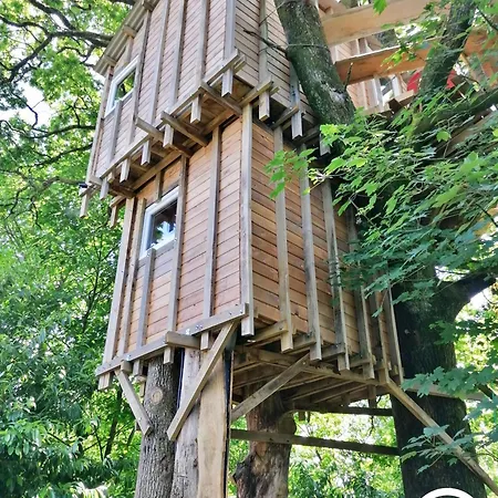 Le Nid Dans Le Chene 펜션