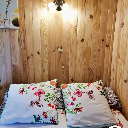 Le Nid Dans Le Chene *